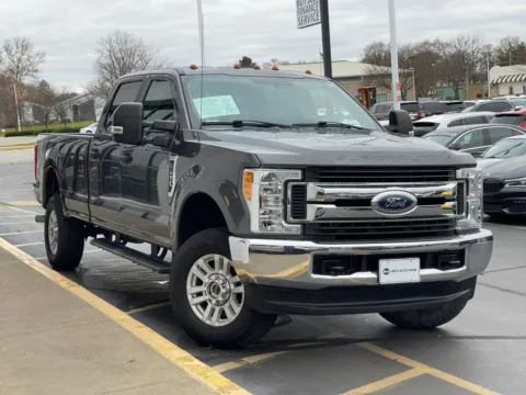 Photos of 2017 Ford F-250SD XL for sale in Indianapolis, IN at Indy Auto Man - Indianapolis