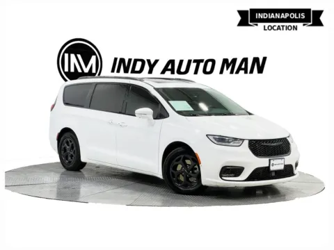 White 2021 Chrysler Pacifica Hybrid Limited for sale in Indianapolis, IN