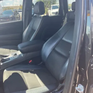More photos of 2020 Jeep Grand Cherokee Altitude at Indy Auto Man, IN