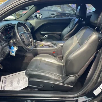 More photos of 2016 Dodge Challenger SXT at Indy Auto Man, IN