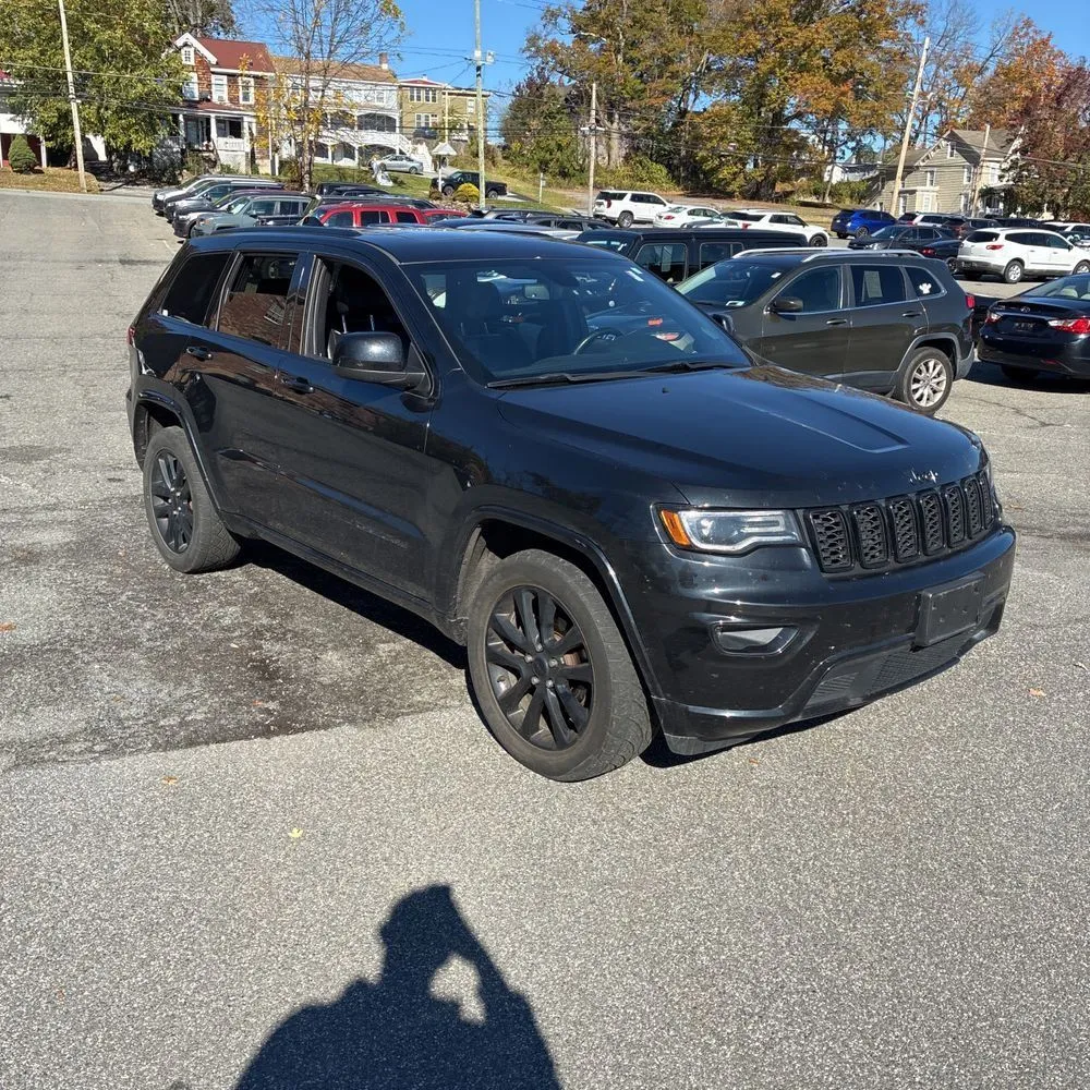 Black 2020 Jeep Grand Cherokee Altitude for sale in Indianapolis, IN