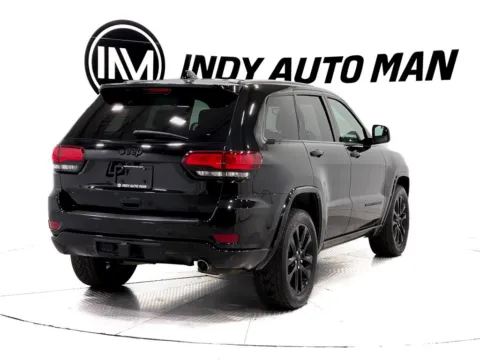 More photos of 2020 Jeep Grand Cherokee Altitude at Indy Auto Man, IN