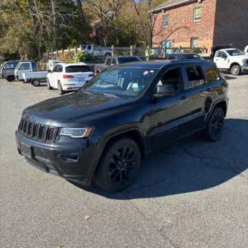 Photos of 2020 Jeep Grand Cherokee Altitude for sale in Indianapolis, IN at Indy Auto Man