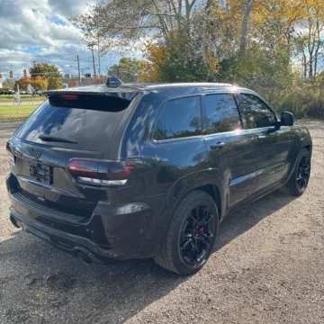 More photos of 2018 Jeep Grand Cherokee SRT at Indy Auto Man, IN