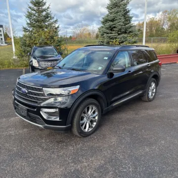 Photos of 2020 Ford Explorer XLT for sale in Indianapolis, IN at Indy Auto Man
