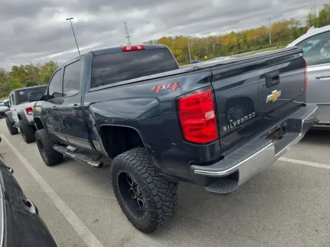 More photos of 2018 Chevrolet Silverado 1500 LT LT1 at Indy Auto Man, IN