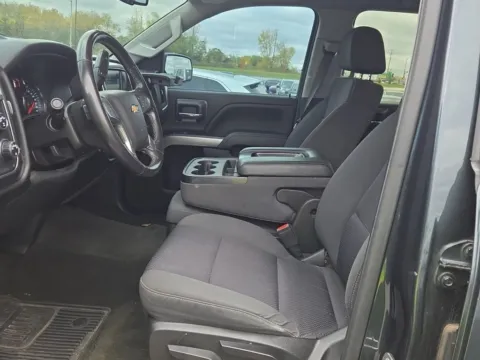 More photos of 2018 Chevrolet Silverado 1500 LT LT1 at Indy Auto Man, IN
