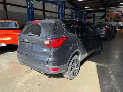 More photos of 2019 Ford Escape SEL at Indy Auto Man, IN