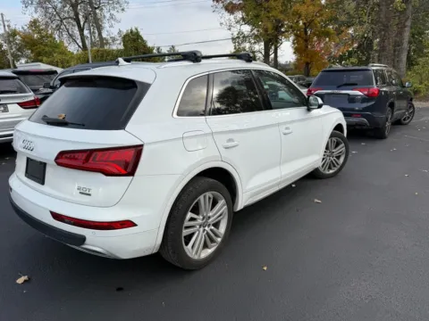 More photos of 2018 Audi Q5 2.0T Premium Plus quattro at Indy Auto Man, IN