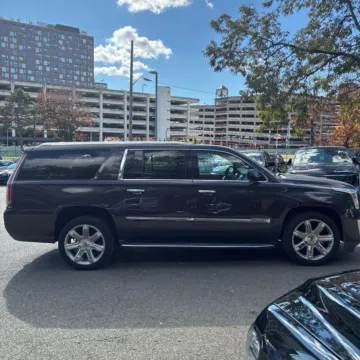 More photos of 2015 Cadillac Escalade ESV Luxury at Indy Auto Man, IN