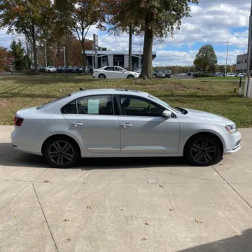 Another view of 2018 Volkswagen Jetta 1.8T SEL for sale in Indianapolis, IN at Indy Auto Man