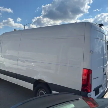 More photos of 2021 Mercedes-Benz Sprinter 2500 Cargo 170 WB High Roof at Indy Auto Man, IN