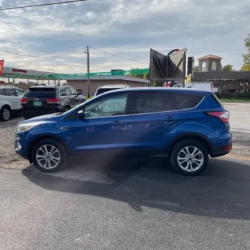 More photos of 2017 Ford Escape SE at Indy Auto Man, IN