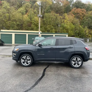 More photos of 2018 Jeep Compass Limited at Indy Auto Man, IN