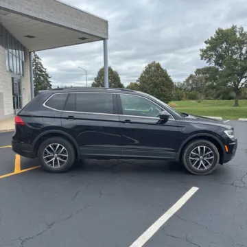 Another view of 2019 Volkswagen Tiguan 2.0T SE 4Motion for sale in Indianapolis, IN at Indy Auto Man