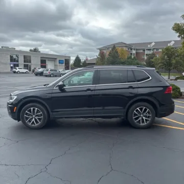 More photos of 2019 Volkswagen Tiguan 2.0T SE 4Motion at Indy Auto Man, IN