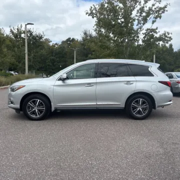 More photos of 2019 INFINITI QX60 LUXE at Indy Auto Man, IN