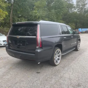 More photos of 2016 Cadillac Escalade ESV Luxury at Indy Auto Man, IN