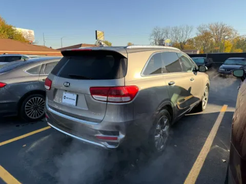 Photos of 2018 Kia Sorento SX for sale in Indianapolis, IN at Indy Auto Man