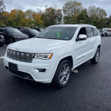 Photos of 2020 Jeep Grand Cherokee Overland for sale in Indianapolis, IN at Indy Auto Man