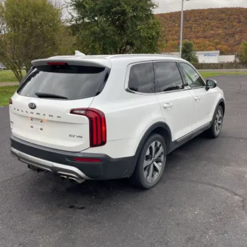 More photos of 2021 Kia Telluride EX at Indy Auto Man, IN