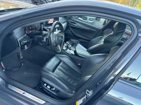 More photos of 2021 BMW M5 at Indy Auto Man, IN