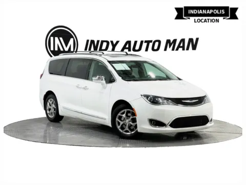 White 2018 Chrysler Pacifica Limited for sale in Indianapolis, IN