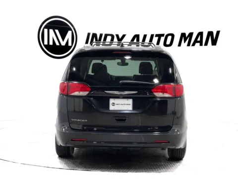 More photos of 2020 Chrysler Voyager LXI at Indy Auto Man, IN