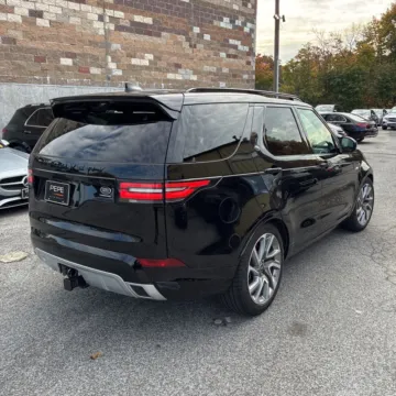 More photos of 2020 Land Rover Discovery Landmark Edition at Indy Auto Man, IN