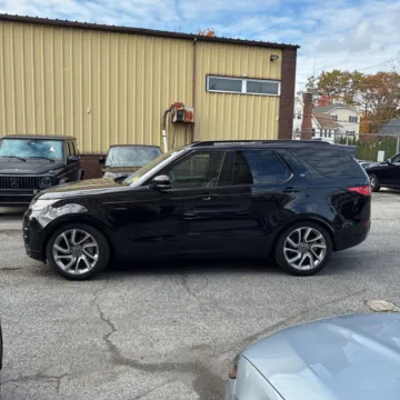 More photos of 2020 Land Rover Discovery Landmark Edition at Indy Auto Man, IN