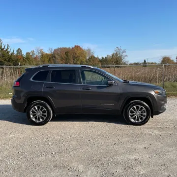 Another view of 2021 Jeep Cherokee Latitude Lux for sale in Indianapolis, IN at Indy Auto Man