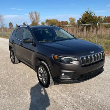 Gray 2021 Jeep Cherokee Latitude Lux for sale in Indianapolis, IN