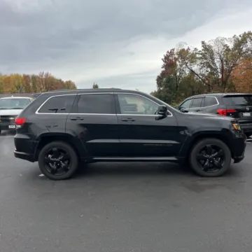 Another view of 2015 Jeep Grand Cherokee High Altitude for sale in Indianapolis, IN at Indy Auto Man