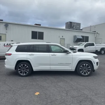 Another view of 2021 Jeep Grand Cherokee L Overland for sale in Indianapolis, IN at Indy Auto Man