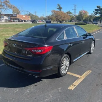 More photos of 2015 Hyundai Sonata Limited at Indy Auto Man, IN