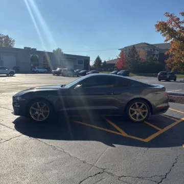 More photos of 2018 Ford Mustang GT Premium at Indy Auto Man, IN