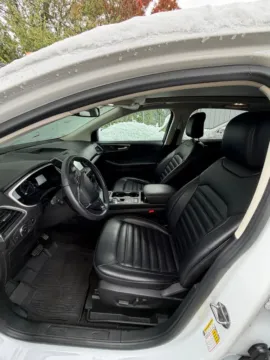 More photos of 2020 Ford Edge SEL at Indy Auto Man, IN