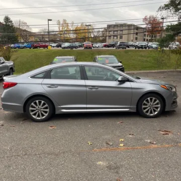 More photos of 2016 Hyundai Sonata Limited at Indy Auto Man, IN