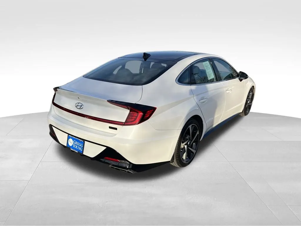 2022 Hyundai Sonata SEL Plus photo 3