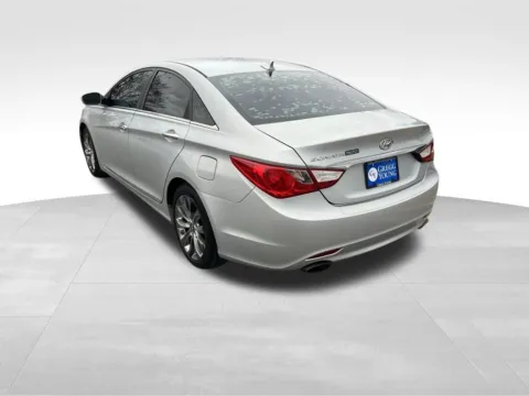 More photos of 2011 Hyundai Sonata SE at Gregg Young Chevrolet - Omaha, NE