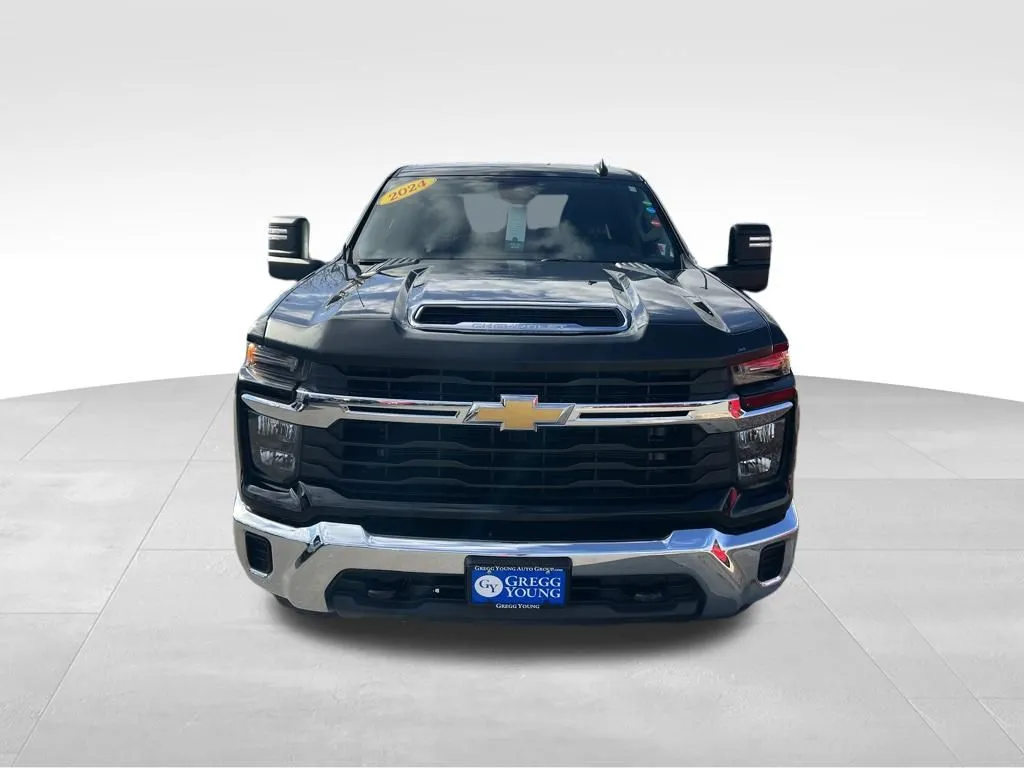 2024 Chevrolet Silverado 2500HD LT photo 4