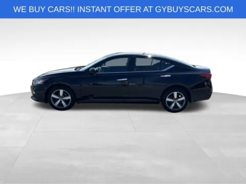 Another view of 2022 Nissan Altima 2.5 SE for sale in Omaha, NE at Gregg Young Chevrolet of Omaha