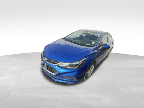More photos of 2017 Chevrolet Cruze LT at Gregg Young Chevrolet of Omaha, NE