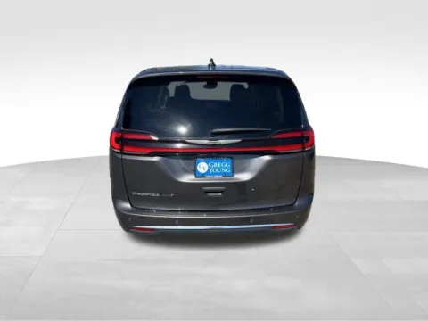 More photos of 2023 Chrysler Pacifica Touring L at Gregg Young Chevrolet of Omaha, NE