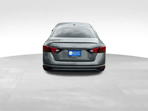 More photos of 2020 Nissan Altima 2.5 S at Gregg Young Chevrolet of Omaha, NE