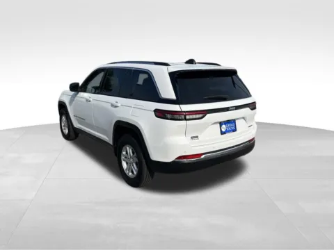 More photos of 2023 Jeep Grand Cherokee Laredo at Gregg Young Chevrolet of Omaha, NE