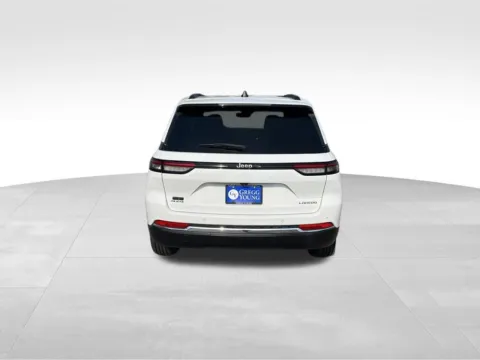 More photos of 2023 Jeep Grand Cherokee Laredo at Gregg Young Chevrolet of Omaha, NE
