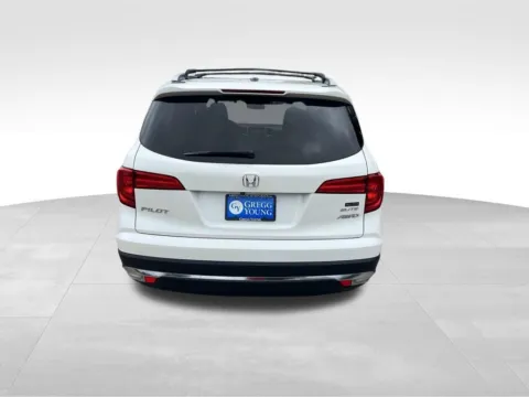 More photos of 2016 Honda Pilot Elite at Gregg Young Chevrolet of Omaha, NE