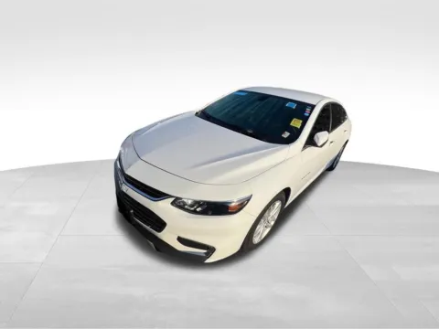 More photos of 2018 Chevrolet Malibu LT at Gregg Young Chevrolet of Omaha, NE