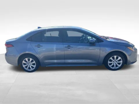 More photos of 2021 Toyota Corolla LE at Gregg Young Chevrolet of Omaha, NE
